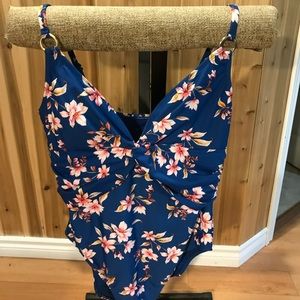 Ladies bathing suit